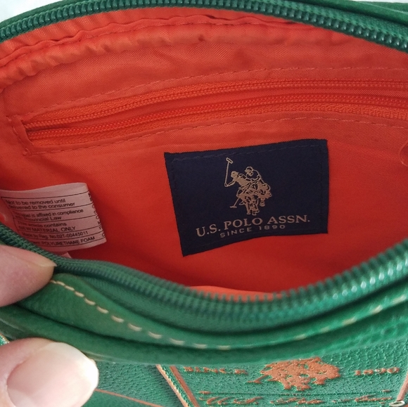 U.S. Polo Assn green crossbody bag w/ orange trim - Picture 4 of 6